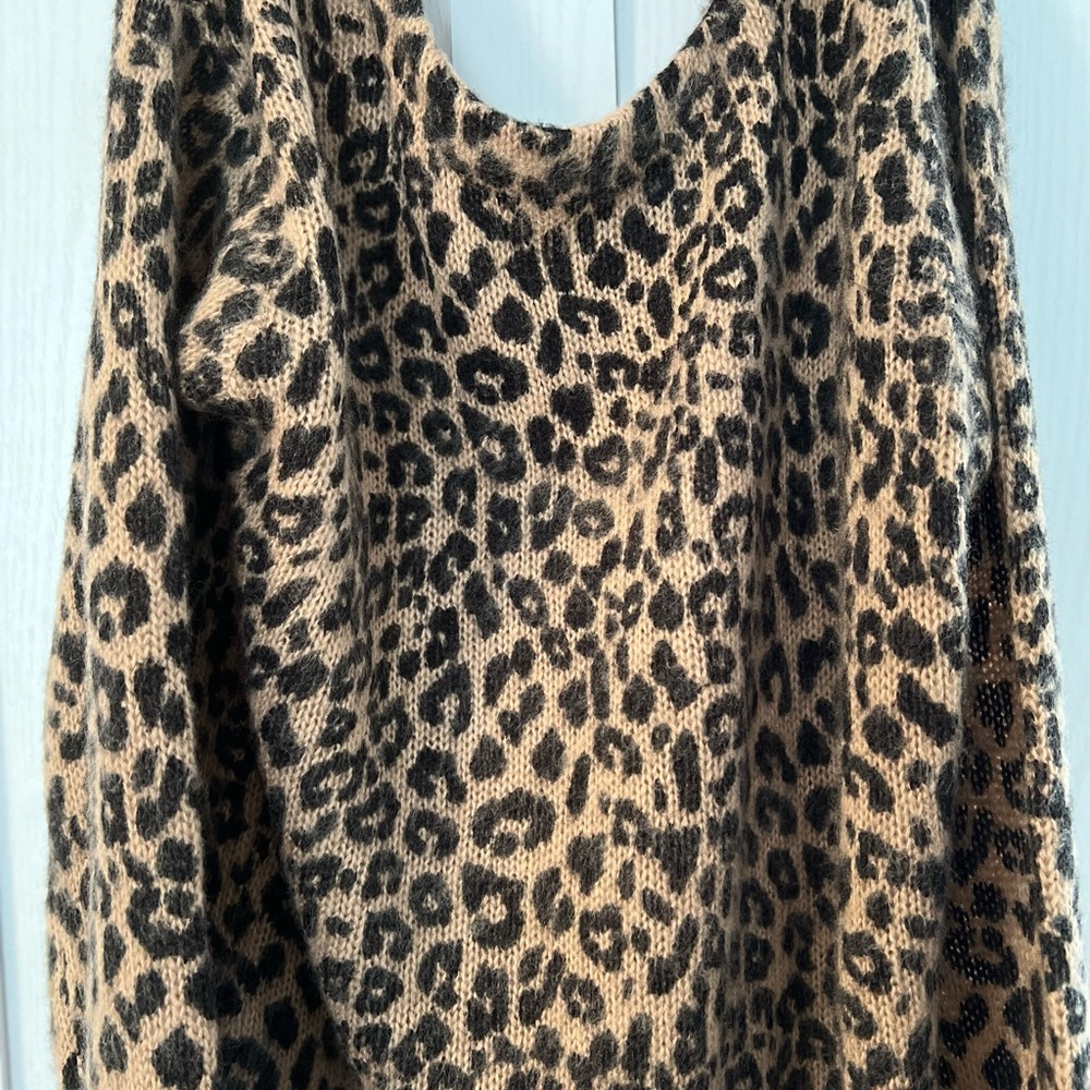 Leopard sweater